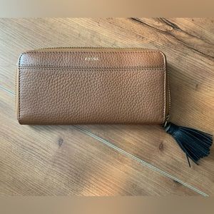 FOSSIL Tara Zip Around Tassel Clutch Leather Wallet